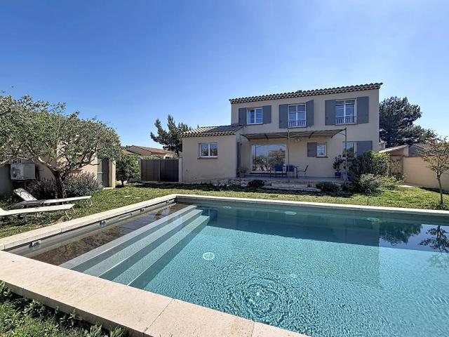 Maison vente à Arles, La Salle Les Alpes