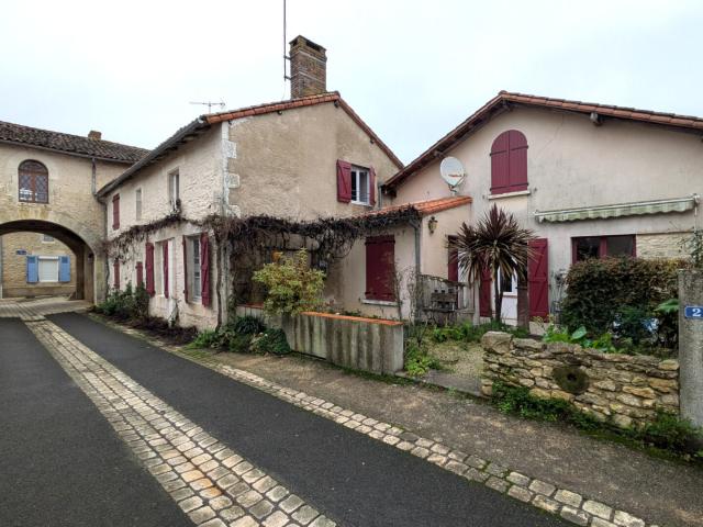 Maison vente à Montmorillon, Usson-du-poitou