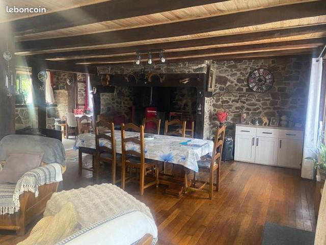 Maison vente à Mauriac, Champs-sur-tarentaine-marchal