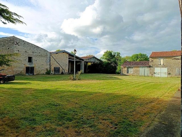 Maison vente à Saint-Jean-d'Angély, Aulnay
