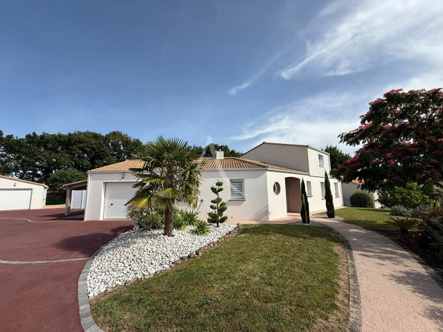 Maison vente à Coëx, La Grondinière