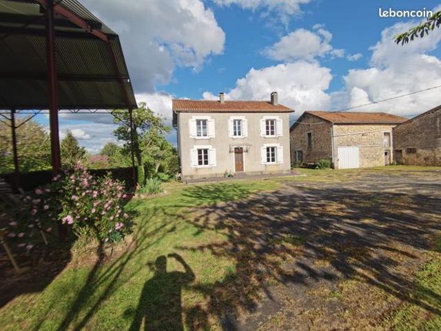Maison vente à Confolens, La Tâche
