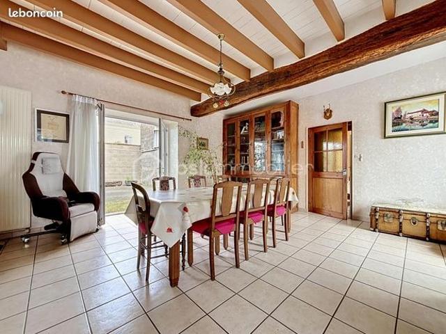 Maison vente à Bressuire, Genneton