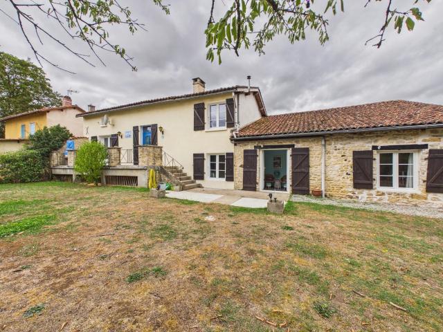 Maison vente à La Courcelle, Pleuville