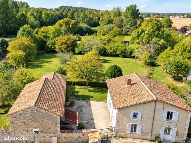 Maison vente à Brioux-sur-Boutonne, Deux-Sèvres