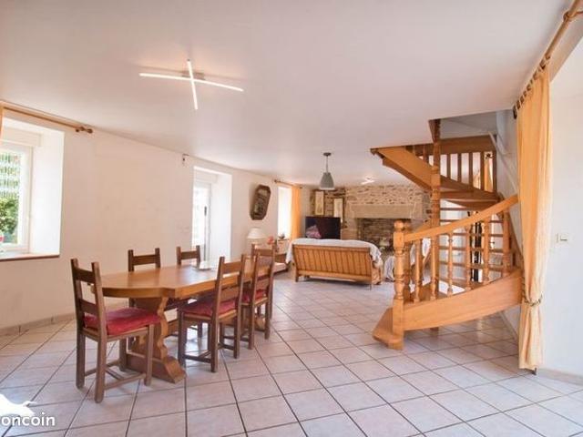 Maison vente à Guingamp, Bretagne