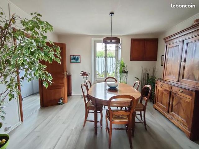 Maison vente à Melun, Bombon