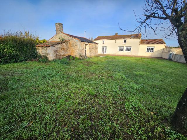 Maison vente à Fontenay-le-Comte, Sainte-gemme-la-plaine