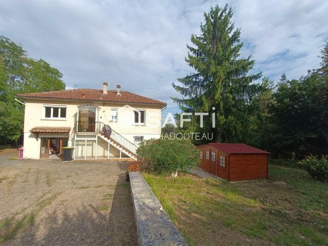 Maison vente à Confolens, Saint-amant-de-boixe