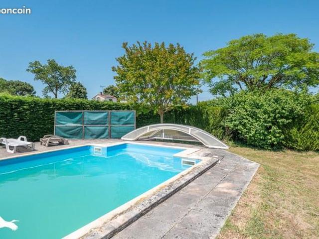 Maison vente à Saintes, Corme-ecluse