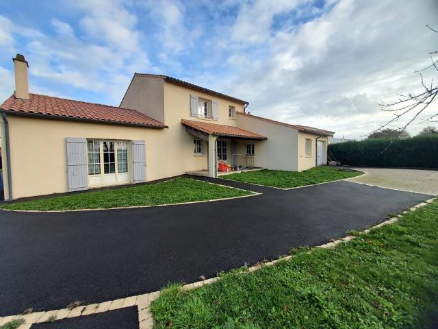 Maison vente à Niort, Sainte-néomaye