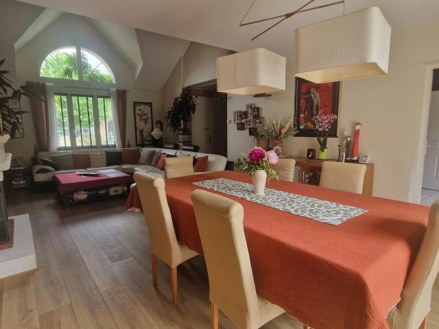 Maison vente à Rambouillet, Voisins-le-bretonneux
