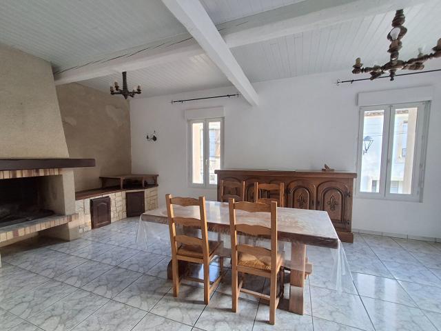 Maison vente à Narbonne, Villesèque-des-corbières