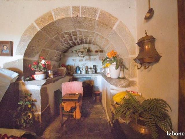 Maison vente à Mauriac, Moussages