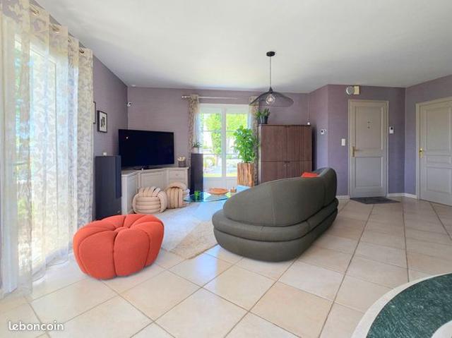 Maison vente à Angers, Savennières