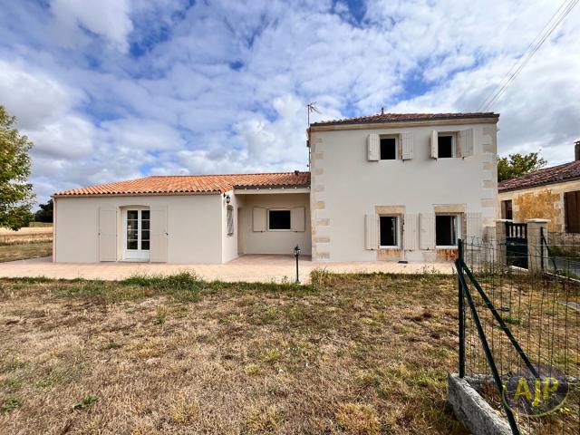 Maison location à Saintes, Rioux