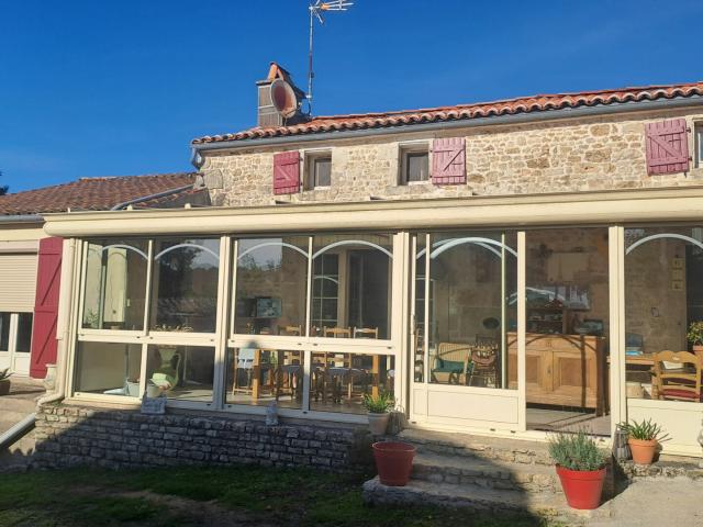 Maison vente à Parthenay, Ardin