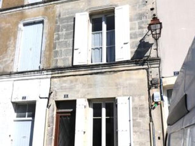Maison vente à Saint-Jean-d'Angély, Saint-savinien