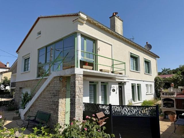 Maison vente à Montmorillon, Civray