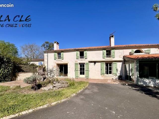 Maison vente à Fontenay-le-Comte, Benet