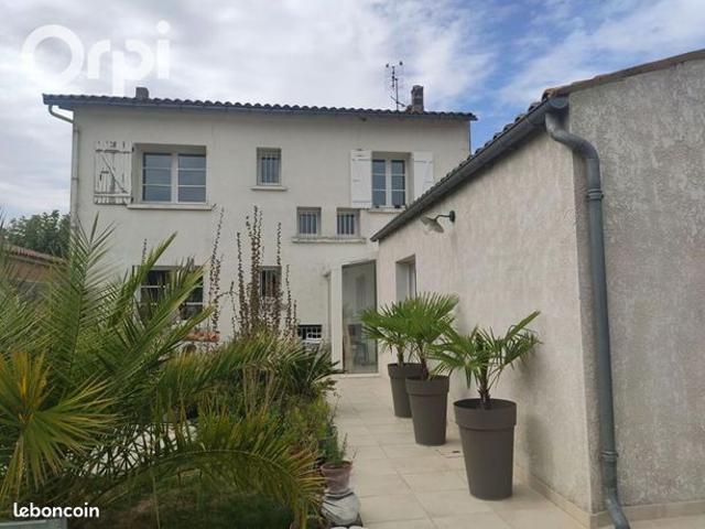Maison vente à Saint-Just-Luzac, Charente-Maritime