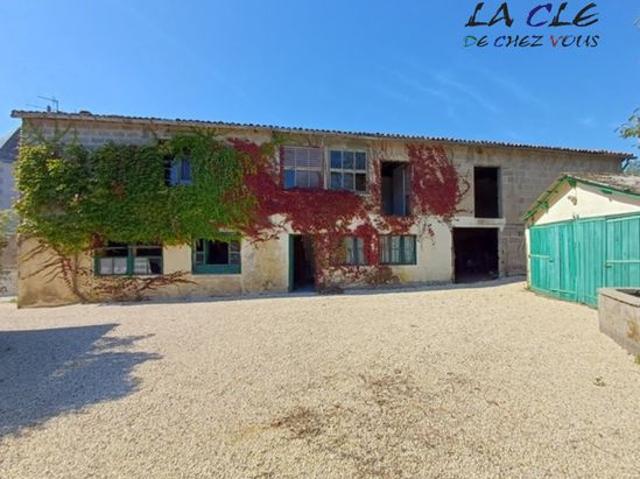 Maison vente à Parthenay, Saint-laurs