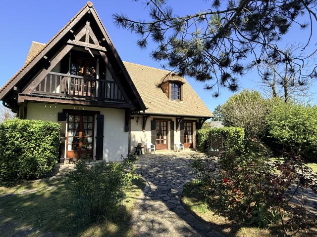 Maison vente à Versailles, Plaisir