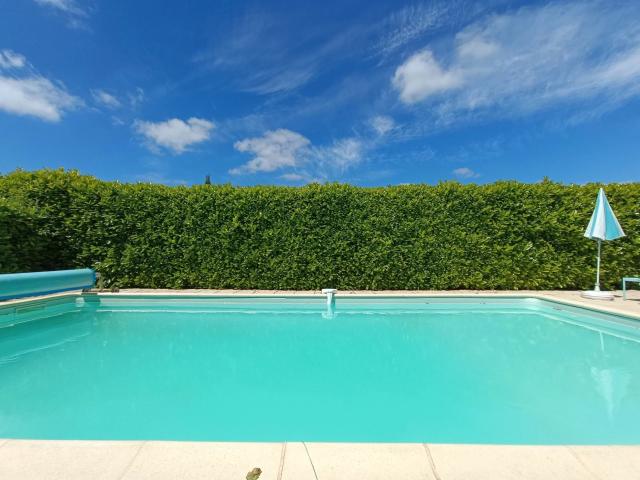 Maison vente à Saint-Jean-d'Angély, Vervant