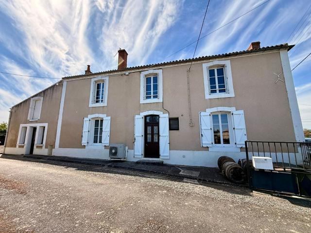 Maison vente à Parthenay, Airvault