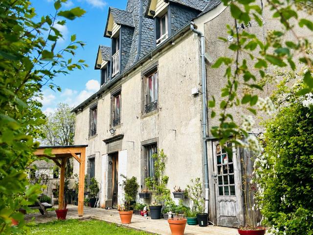 Maison vente à Saint-Flour, Auvergne-Rhône-Alpes