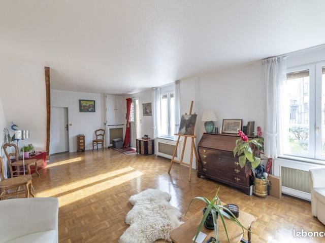 Maison vente à Nanterre, Quartier du Centre