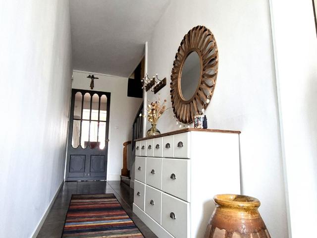 Maison vente à Champagne, Lavit