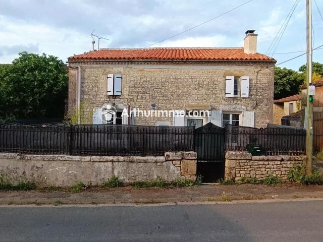 Maison vente à Saint-Jean-d'Angély, La Villedieu