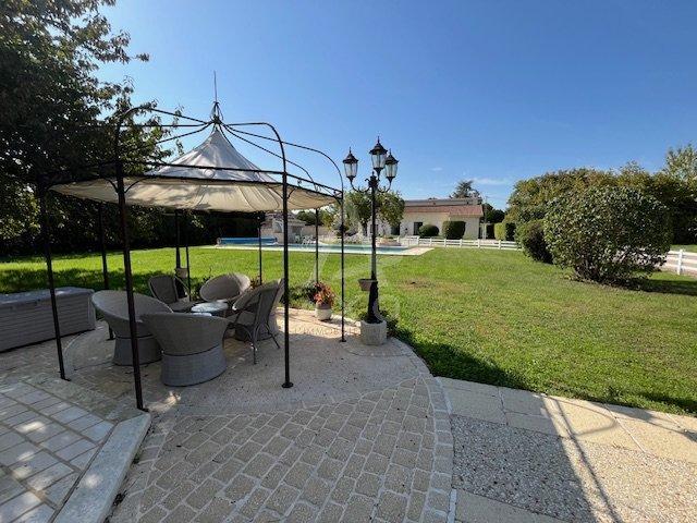 Maison vente à Angoulême, Aignes-et-puypéroux