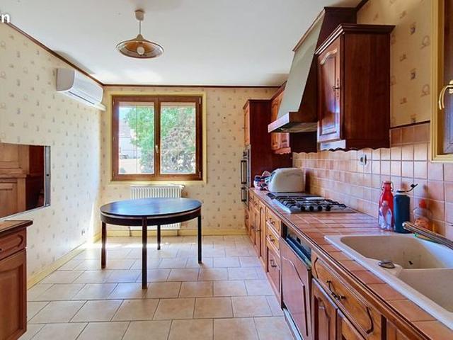 Maison vente à Chalon-sur-Saône, Paris-l'hôpital