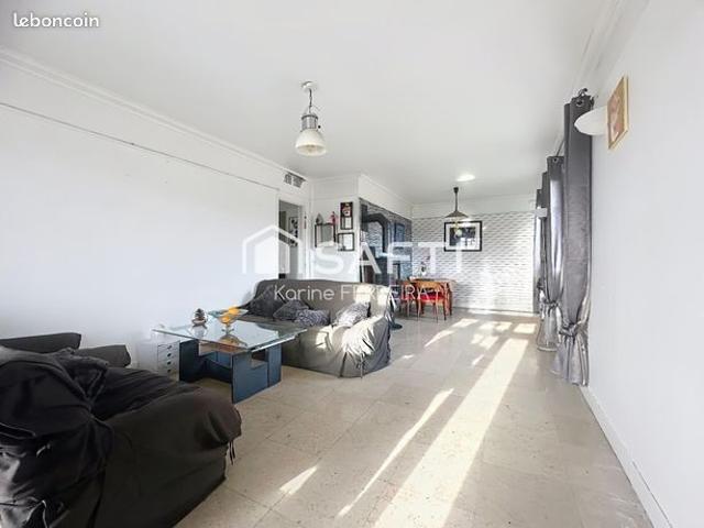 Maison vente à Créteil, Santeny
