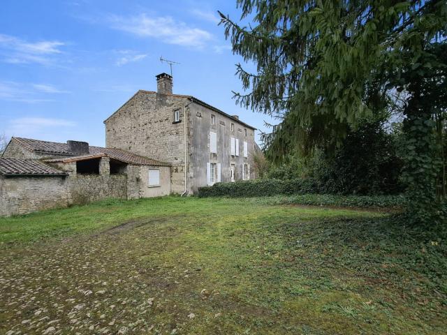 Maison vente à Niort, La Crèche