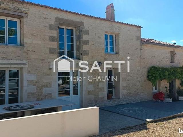 Maison vente à Saint-Jean-d'Angély, Bernay-saint-martin