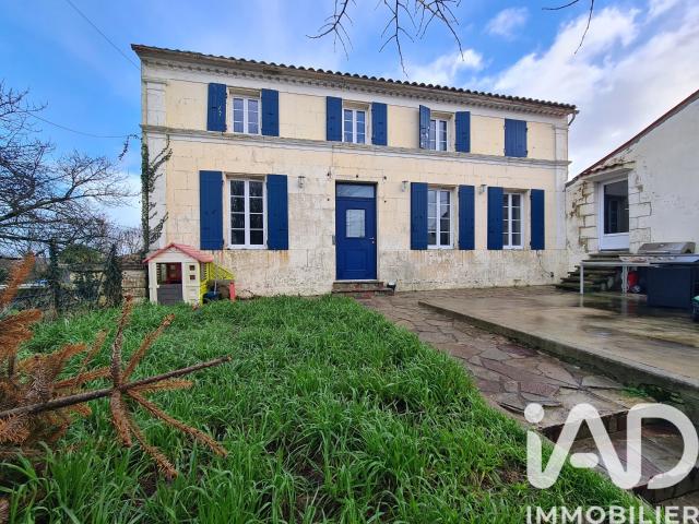 Maison vente à Saint-Jean-d'Angély, Saint-savinien