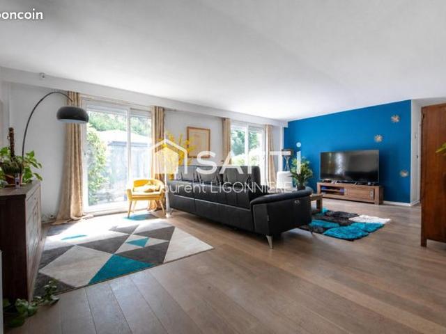 Maison vente à Créteil, Santeny