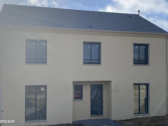 Maison vente à Pontoise, Mériel