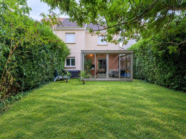 Maison vente à Centre-Ville - Belvédère - Zone d'Activités, Chennevières-sur-Marne