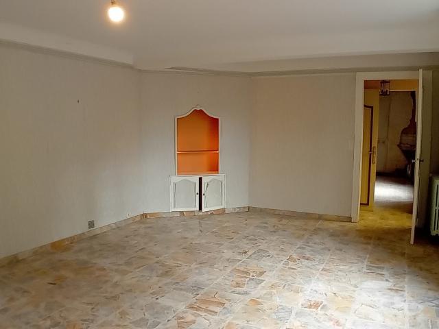 Maison vente à Chinon, Trogues