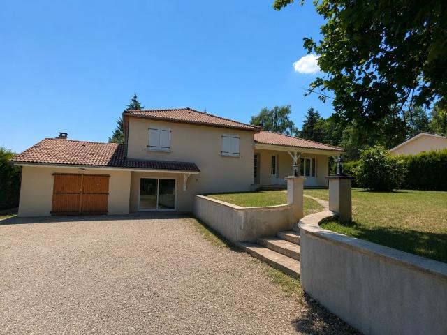 Maison vente à Rochechouart, Saint-junien