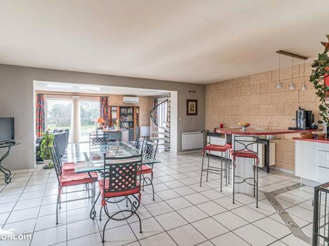 Maison vente à Bordeaux, Blanquefort