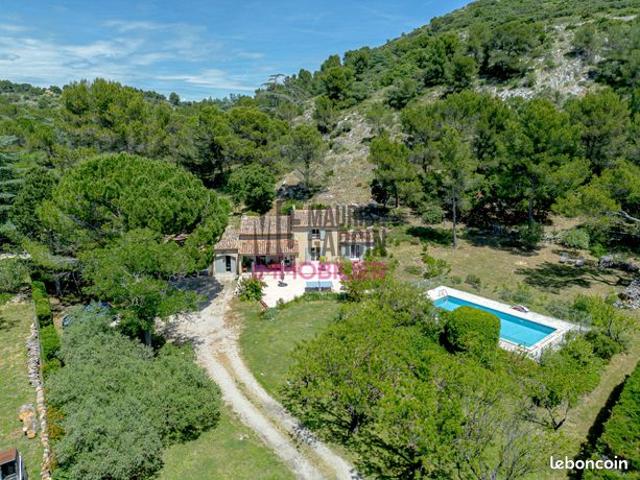 Maison vente à Apt, Cheval-blanc