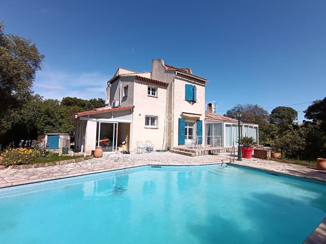 Maison vente à Arrondissement de Toulon, Six-fours-les-plages