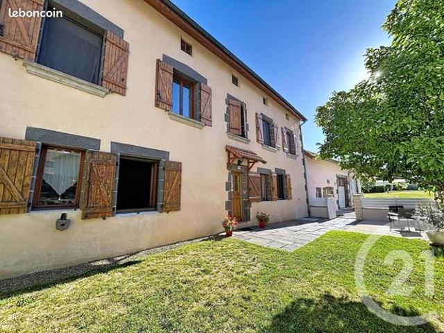 Maison vente à Chapdes-Beaufort, Puy-de-Dôme