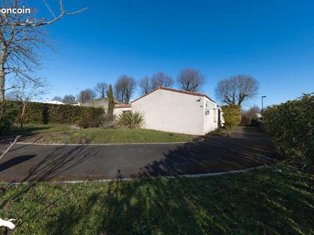 Maison vente à La Roche-sur-Yon, France