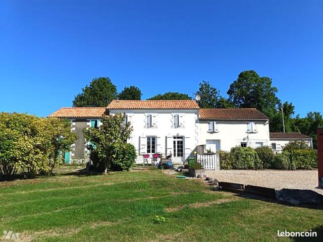 Maison vente à Saint-Jean-d'Angély, Paillé